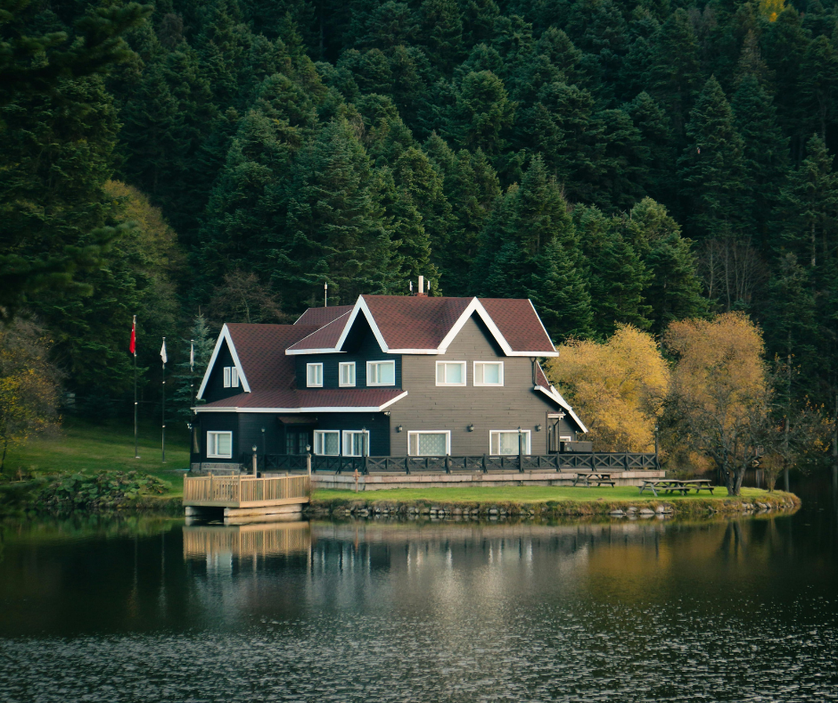 The Best Lakehouse Flooring Options of 2026